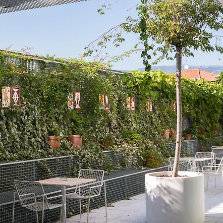 Le Ξενοδοχείο Nove