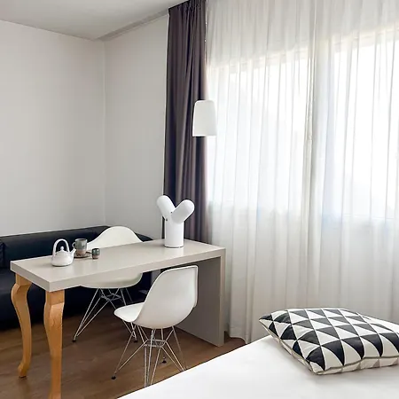 Le Hotel Nove
