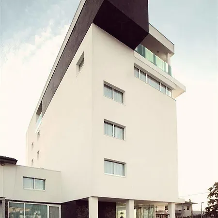 Hotel Le 4*